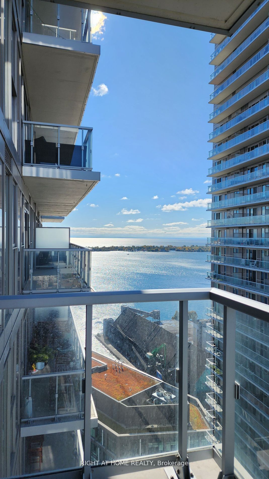 20 Richardson St, unit 3308 for sale - image #19