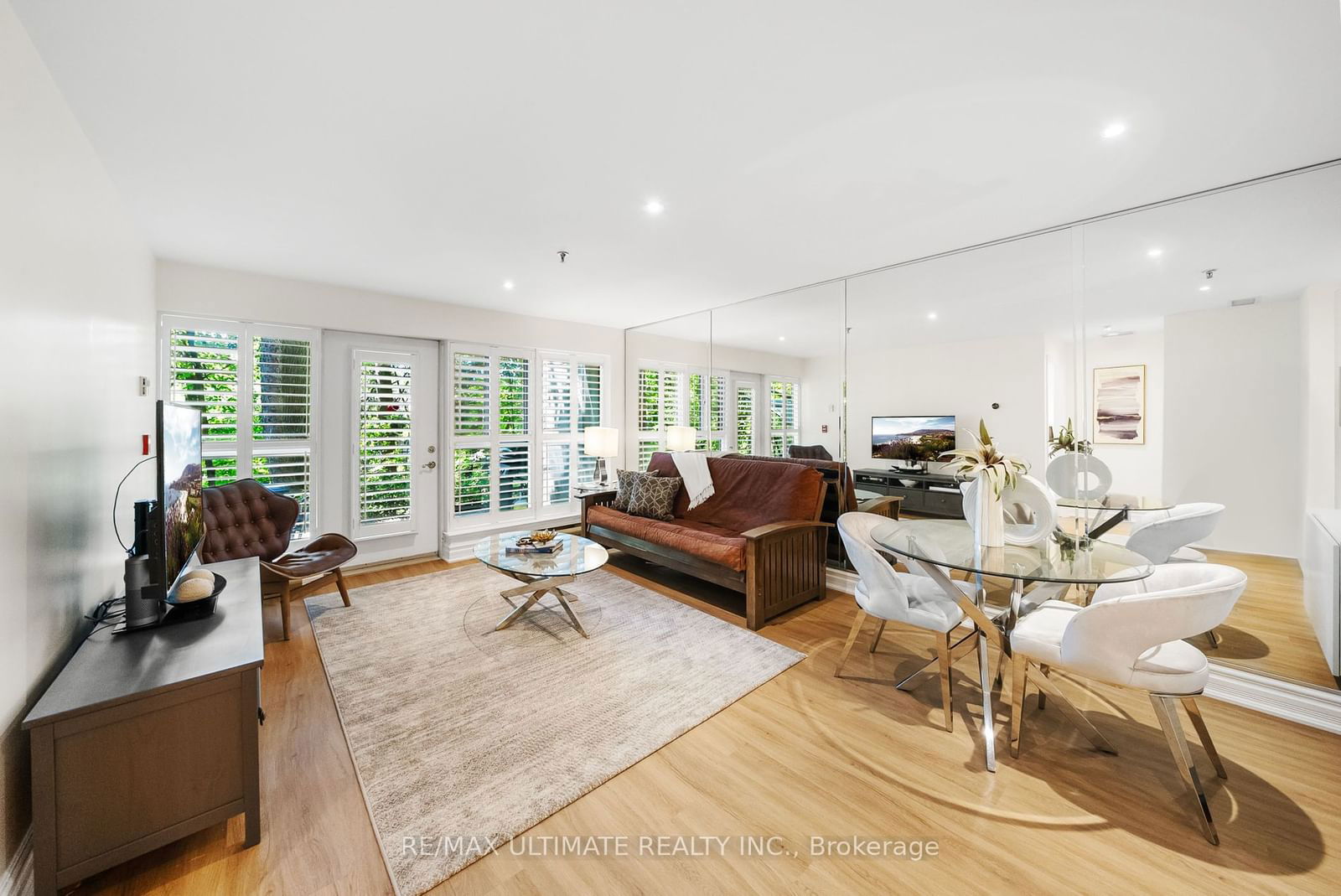 1 Watergarden Way, unit 2 for sale - image #2