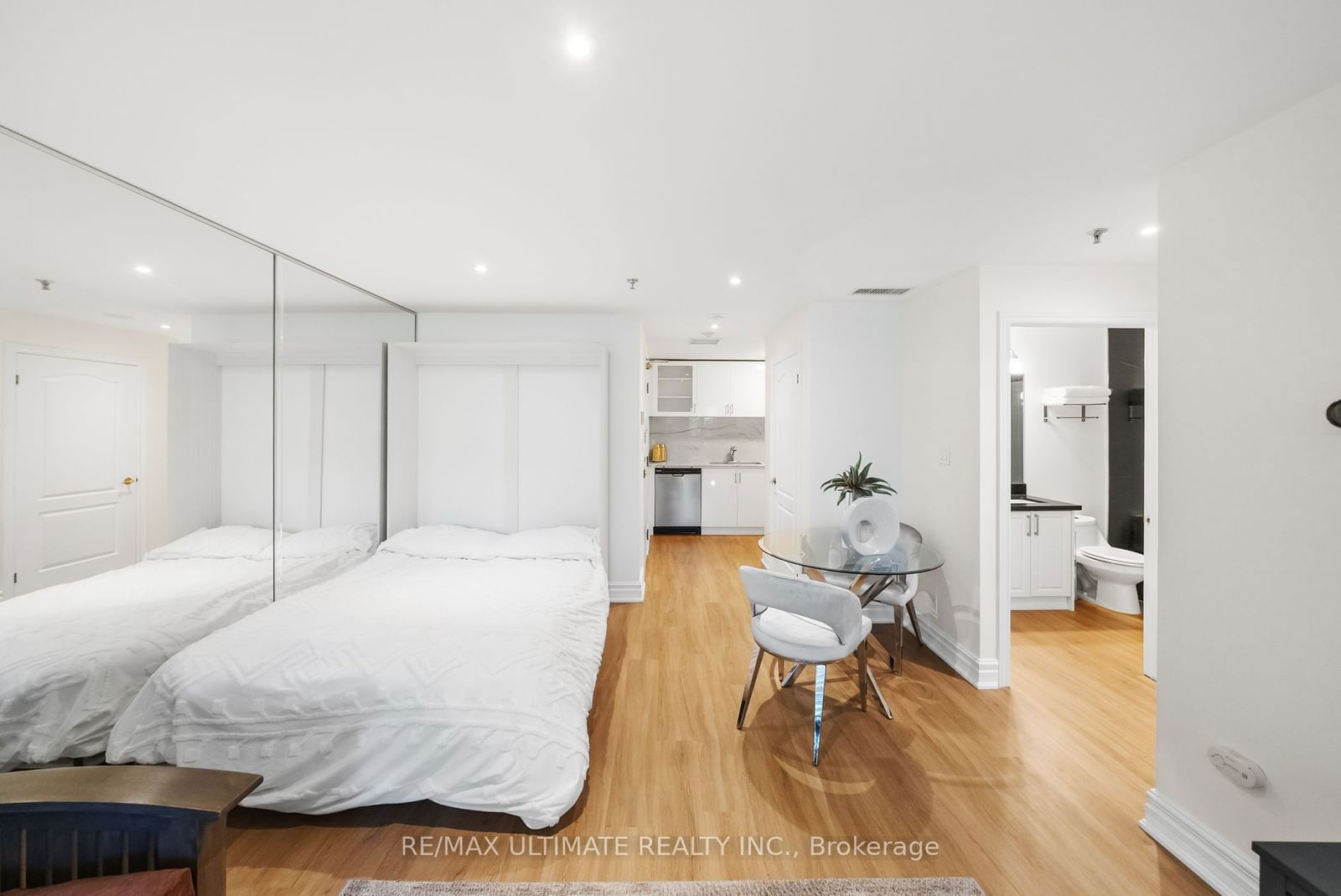 1 Watergarden Way, unit 2 for sale - image #20