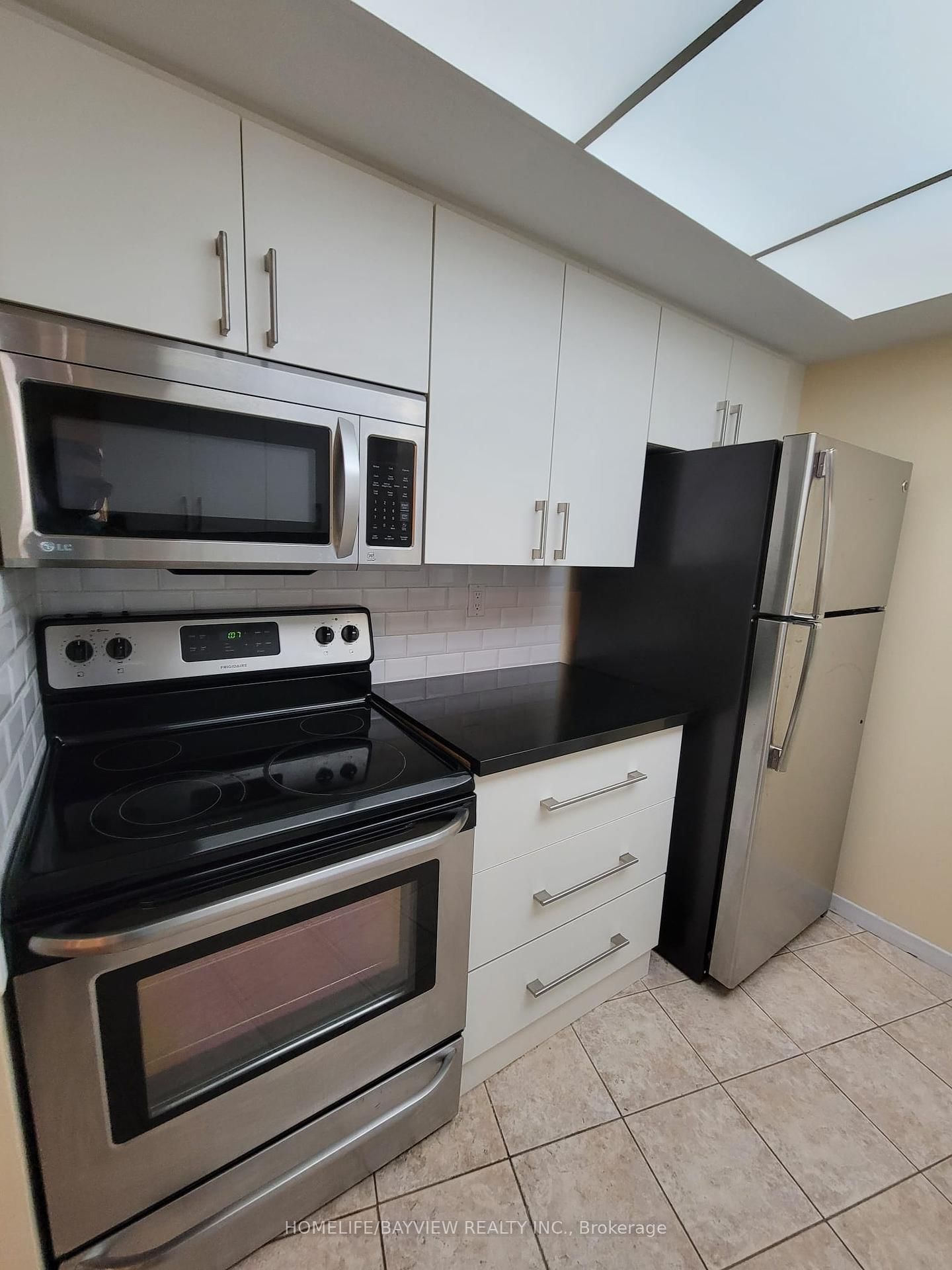 1001 Bay St, unit 2902 for sale - image #8