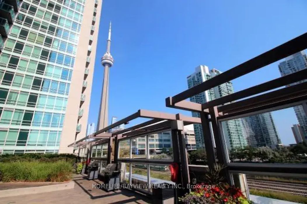 397 Front St W, unit 316 for rent