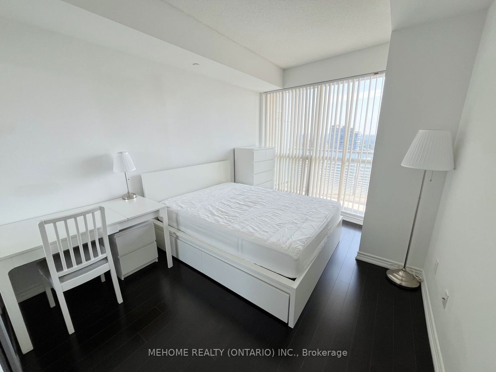 386 Yonge St, unit 3003 for rent - image #6