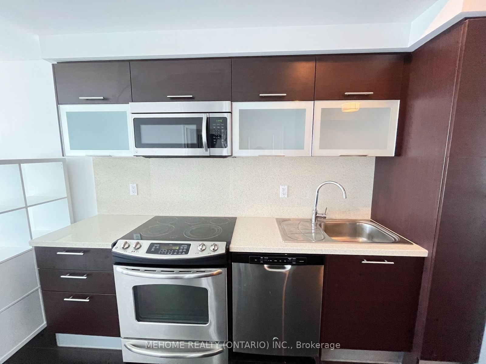 386 Yonge St, unit 3003 for rent - image #8