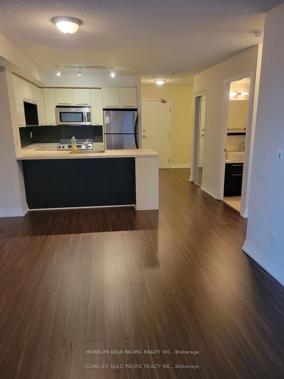 21 Carlton St, unit 1706 for rent