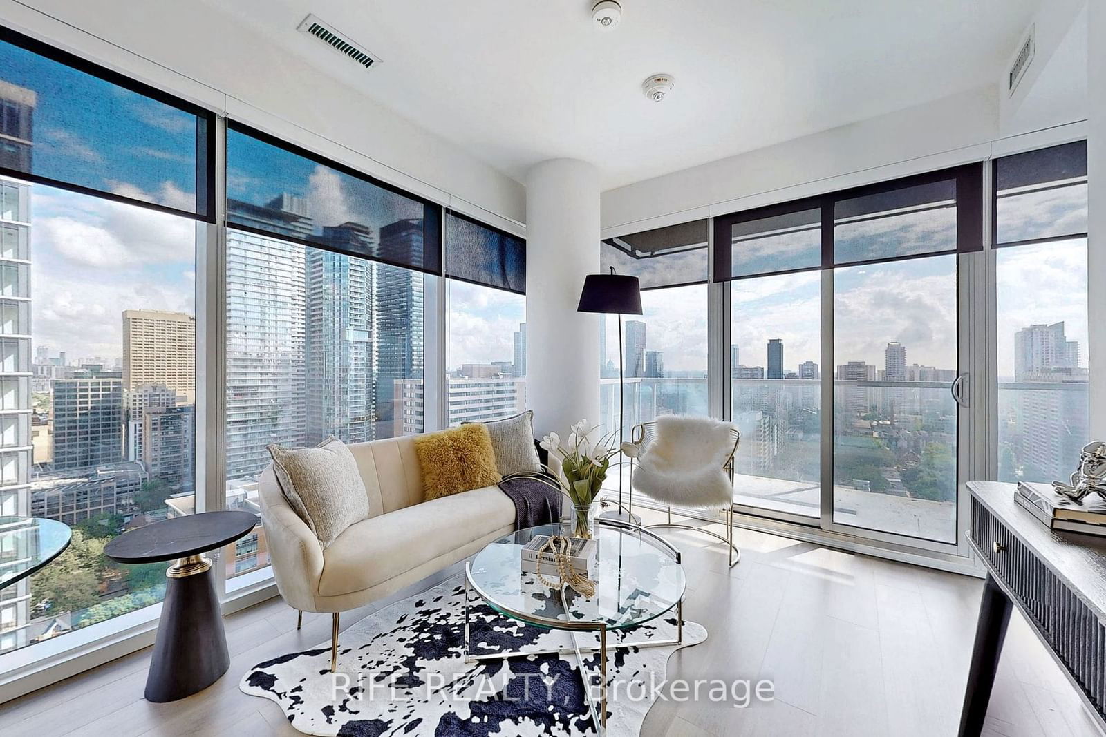 3 Gloucester St, unit 2902 for sale - image #4