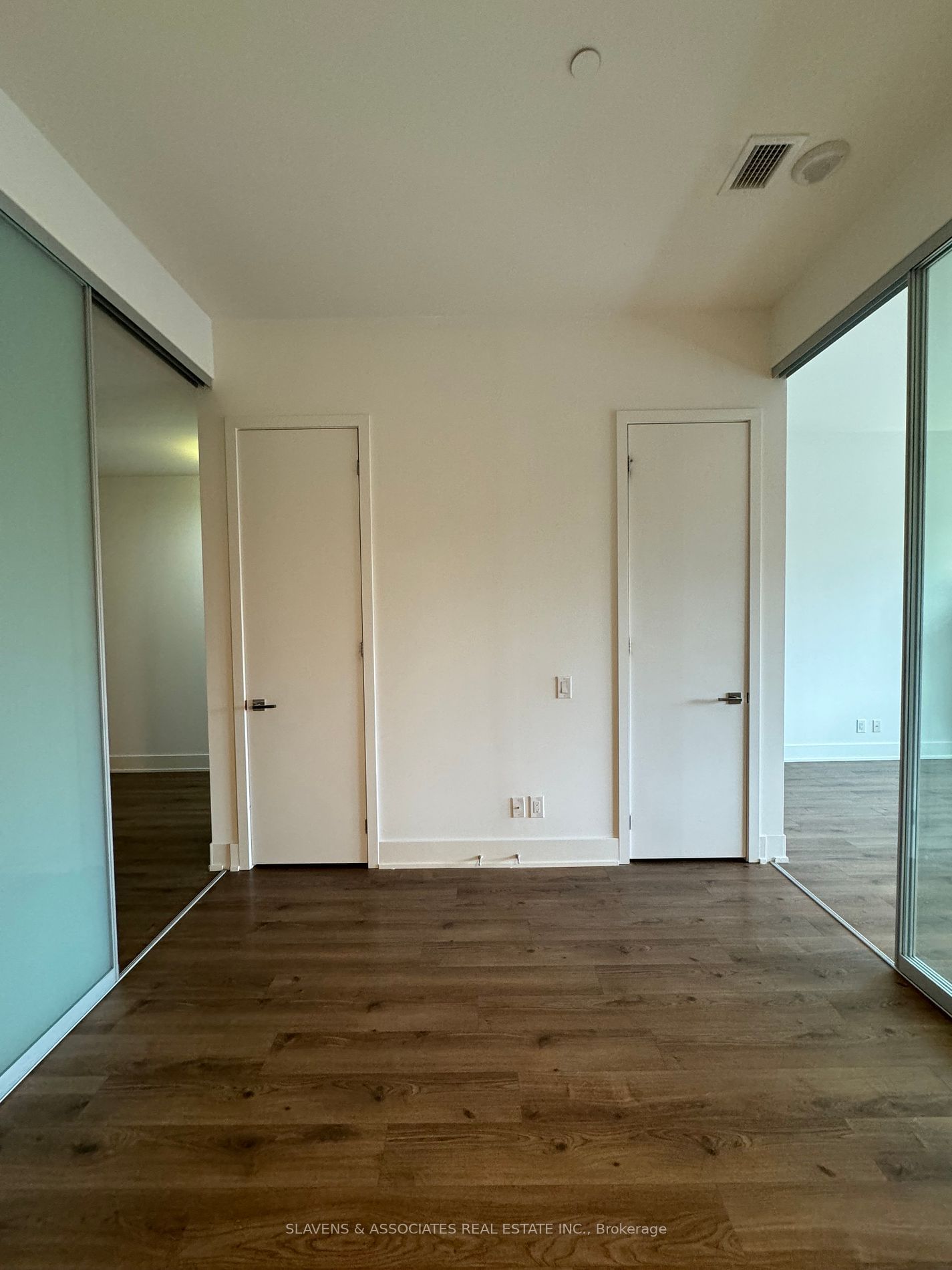 111 St Clair Ave W, unit 416 for rent - image #11