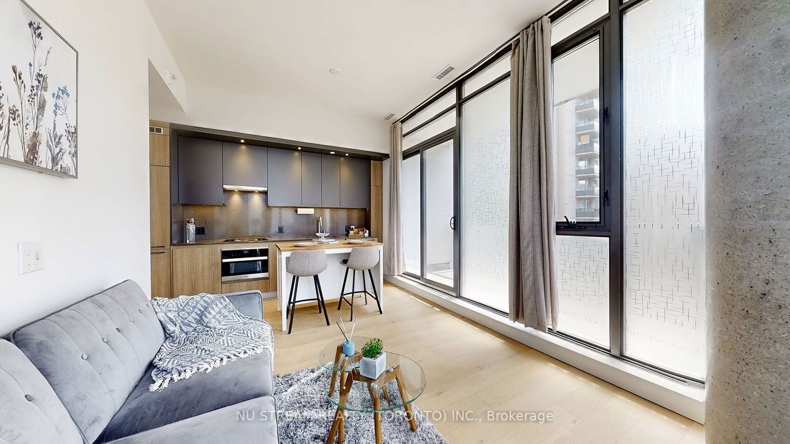 81 Wellesley St, unit 202 for sale - image #10