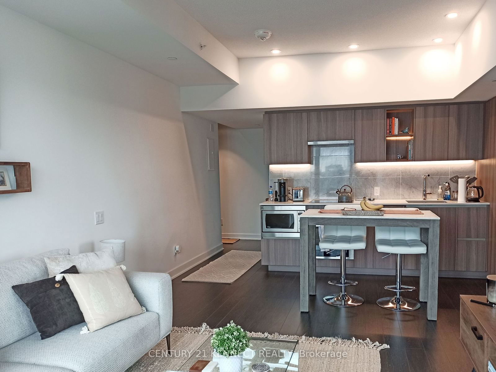 17 Bathurst St, unit 4210 for rent