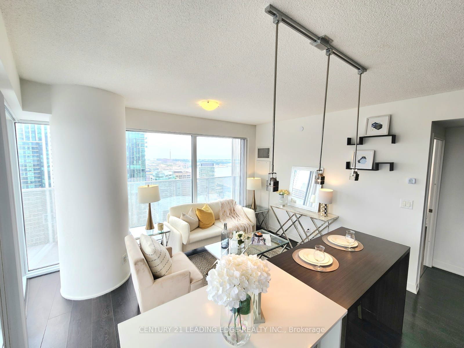 88 Harbour St, unit 4504 for sale - image #2