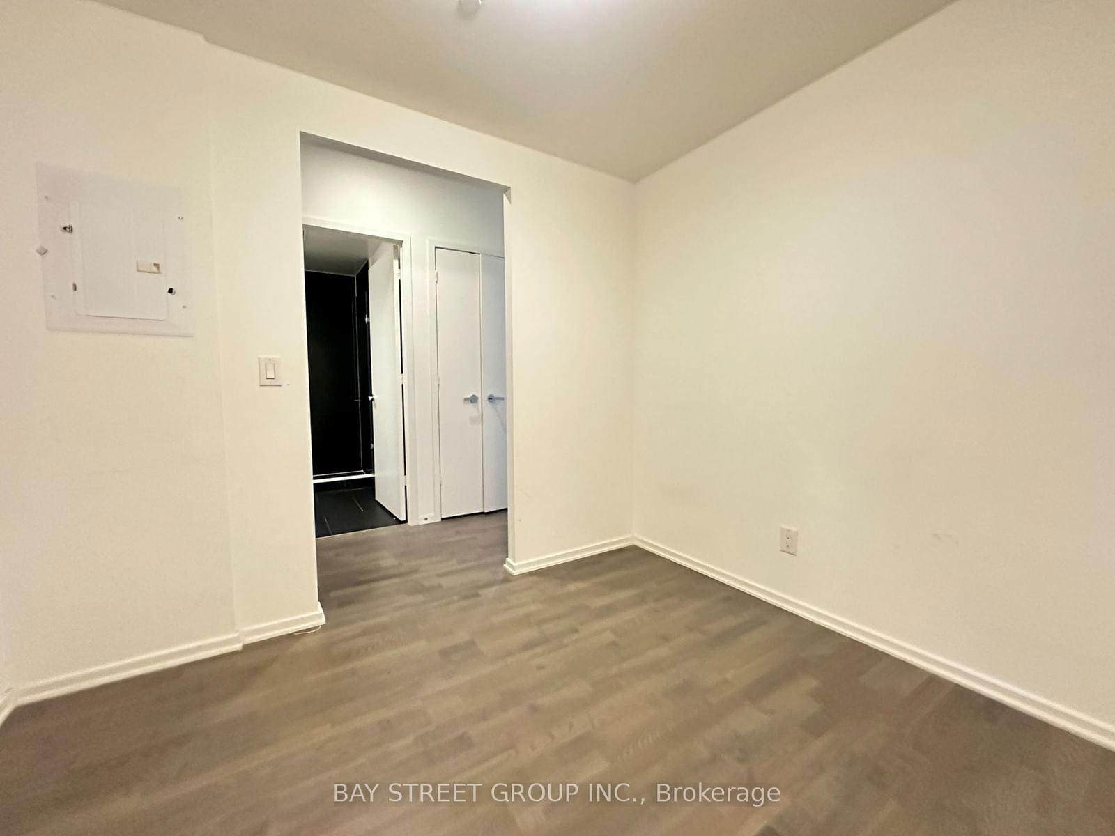 1 Bloor St E, unit 517 for rent - image #11