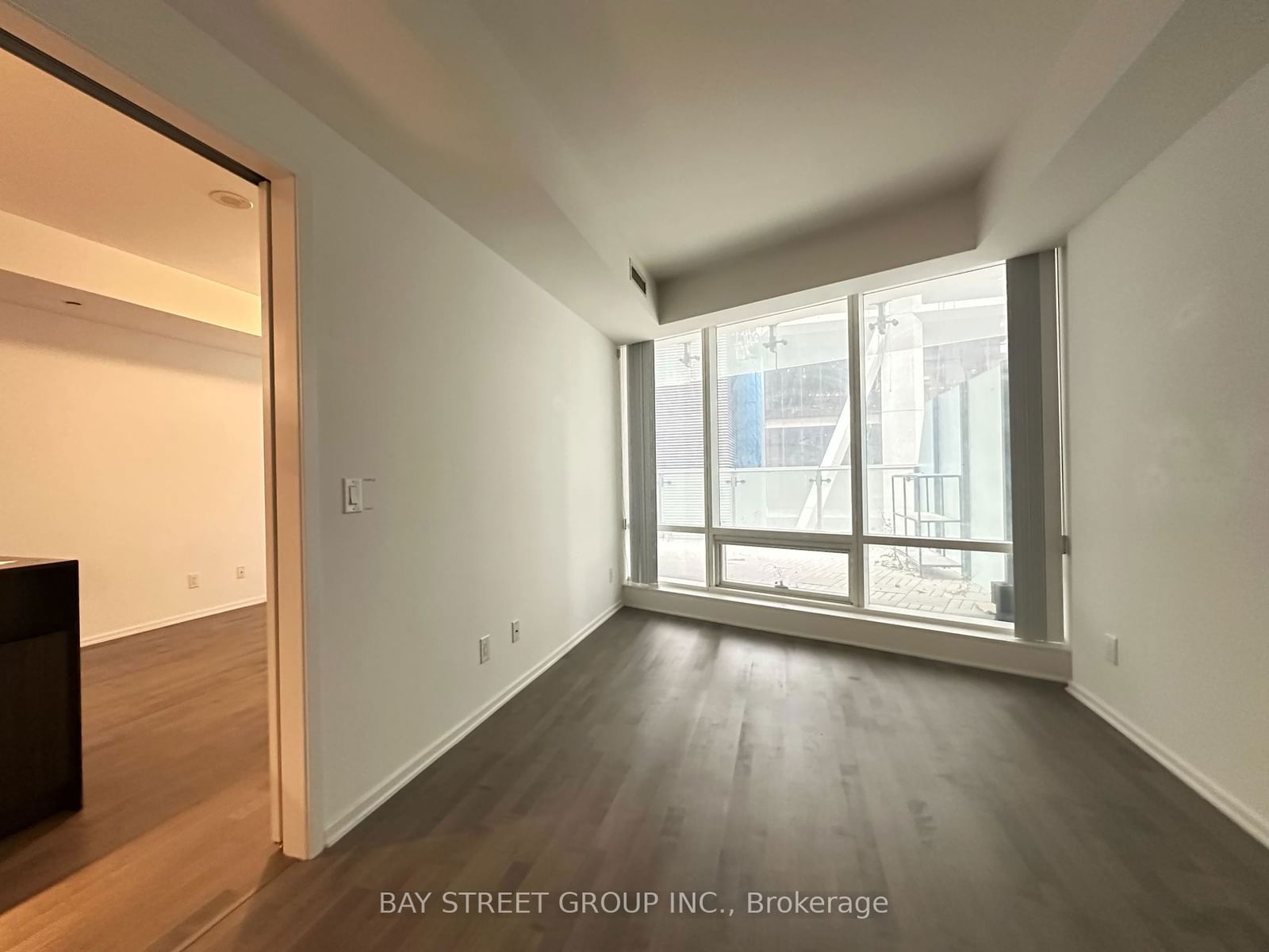 1 Bloor St E, unit 517 for rent - image #6