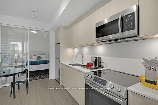 357 King St W, unit 3101 for rent - image #7