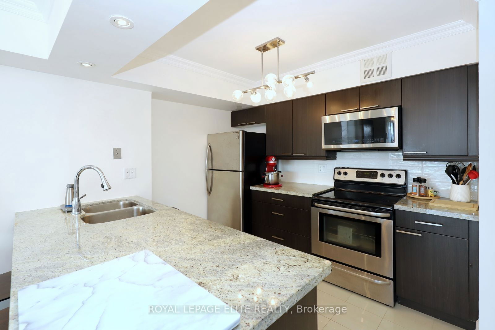 95 LOMBARD St, unit 904 for sale - image #14