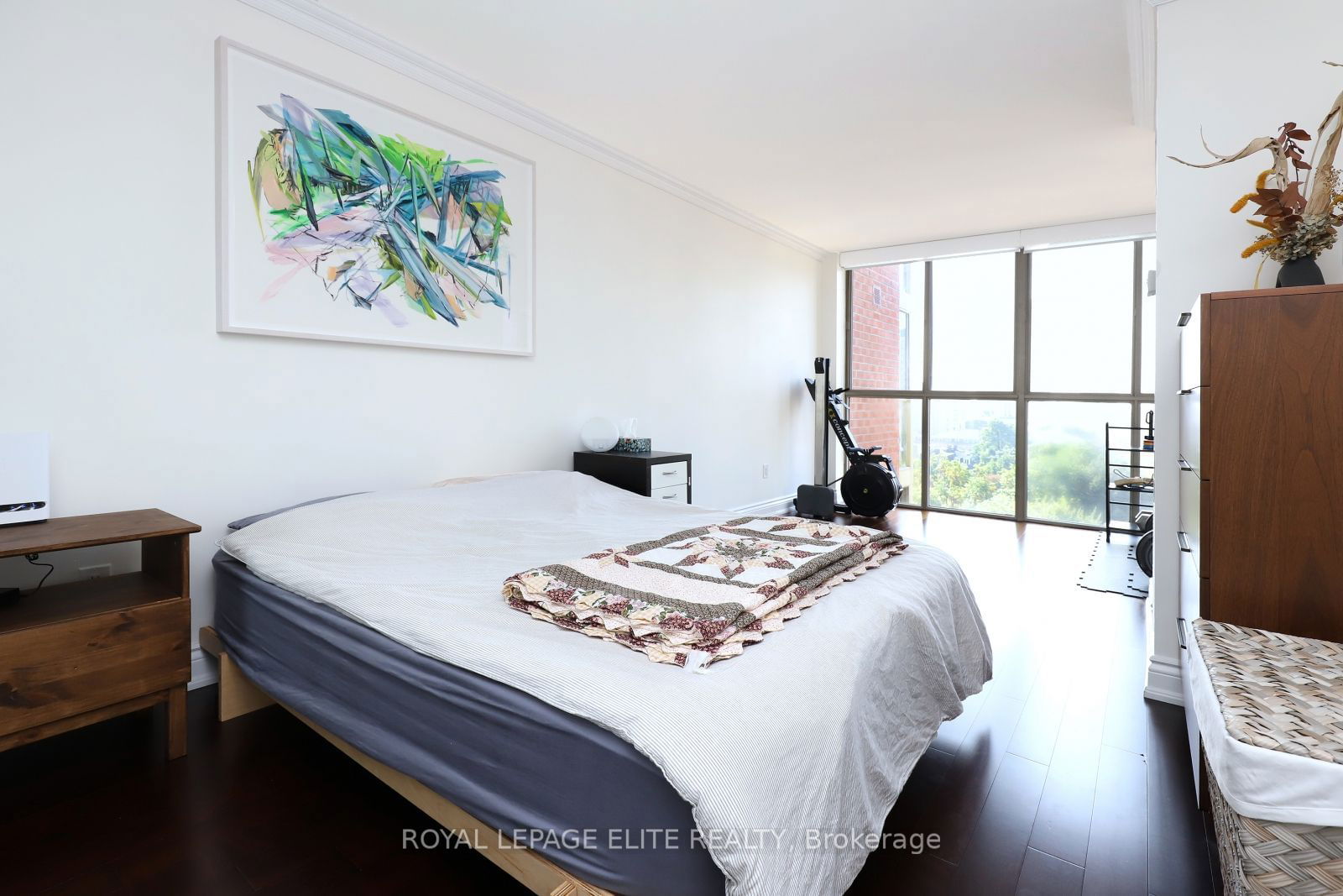 95 LOMBARD St, unit 904 for sale - image #2