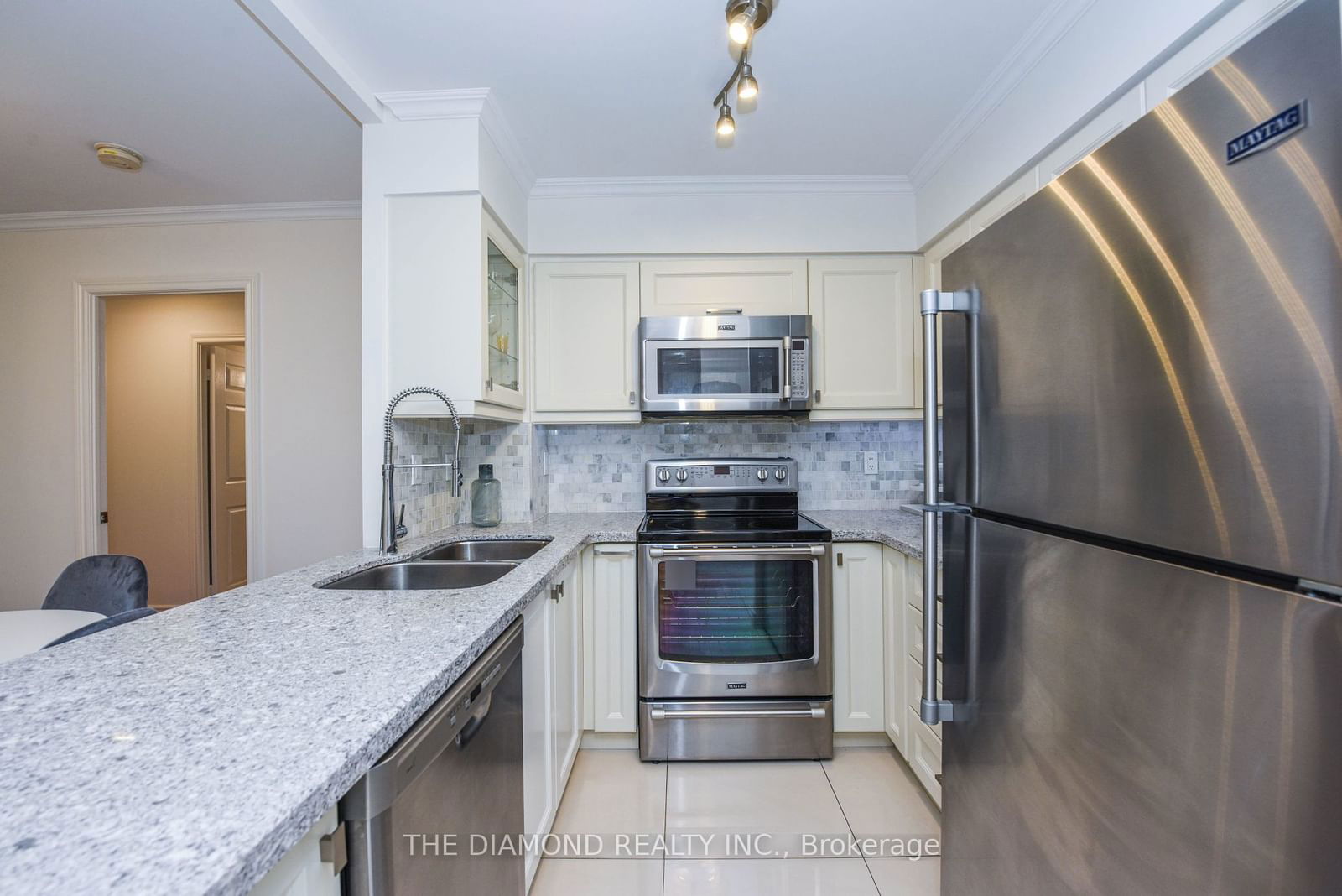 260 Merton St, unit 710 for sale - image #7