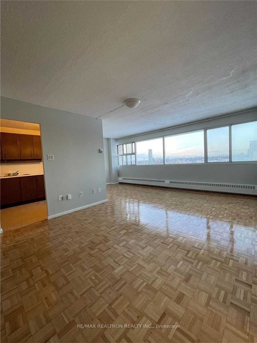 735 Don Mills Rd, unit 1508 for rent