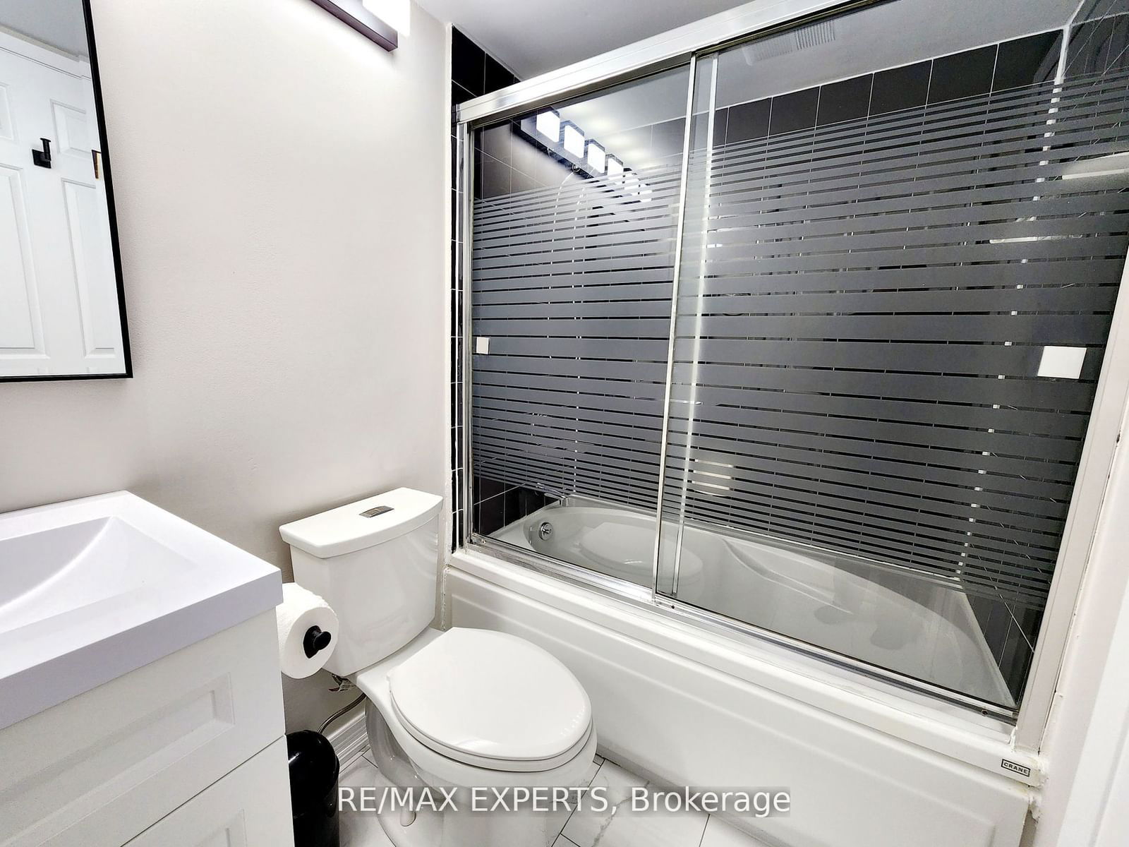 44 Gerrard St W, unit 508 for rent - image #17