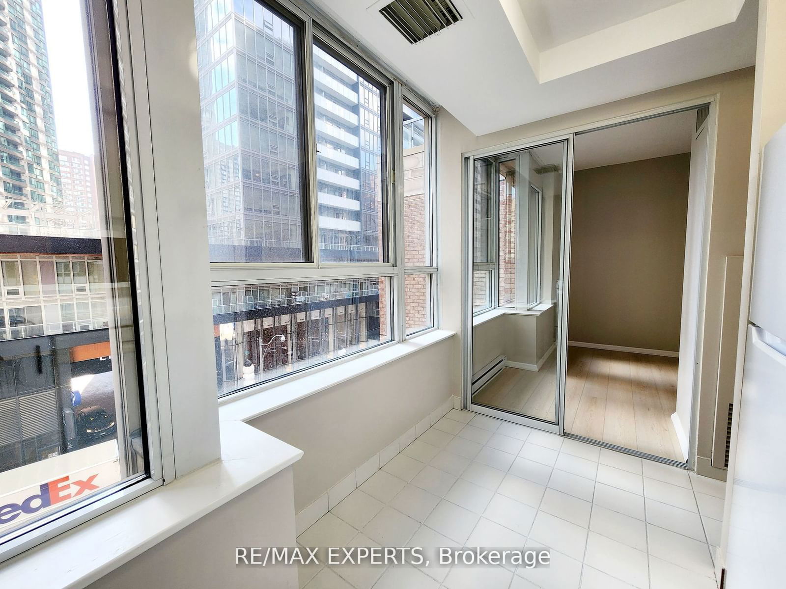 44 Gerrard St W, unit 508 for rent - image #6