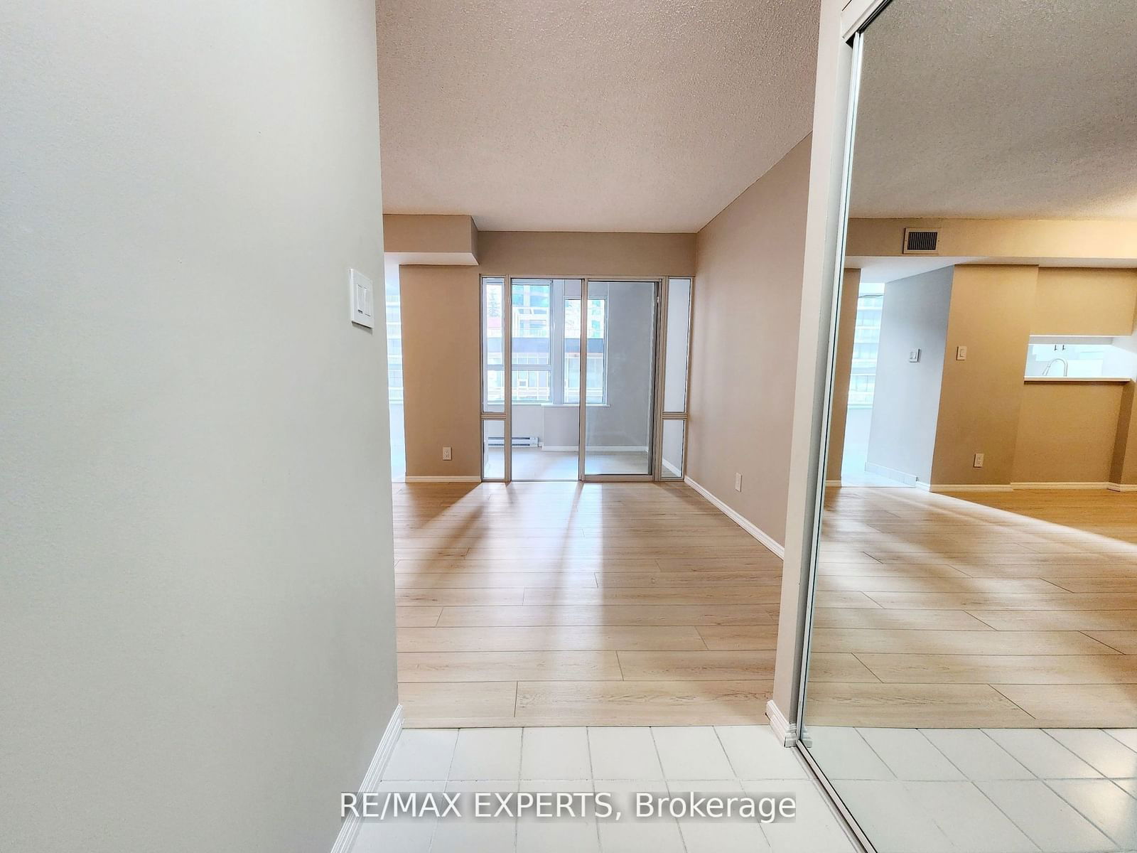 44 Gerrard St W, unit 508 for rent - image #8