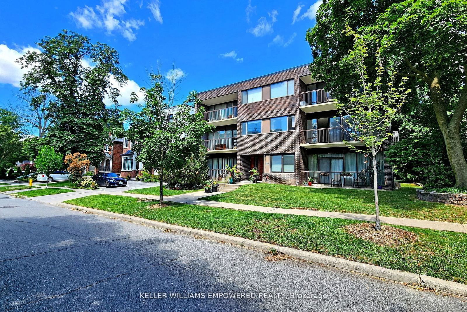 166 Sherwood Ave, unit 4 for rent - image #2