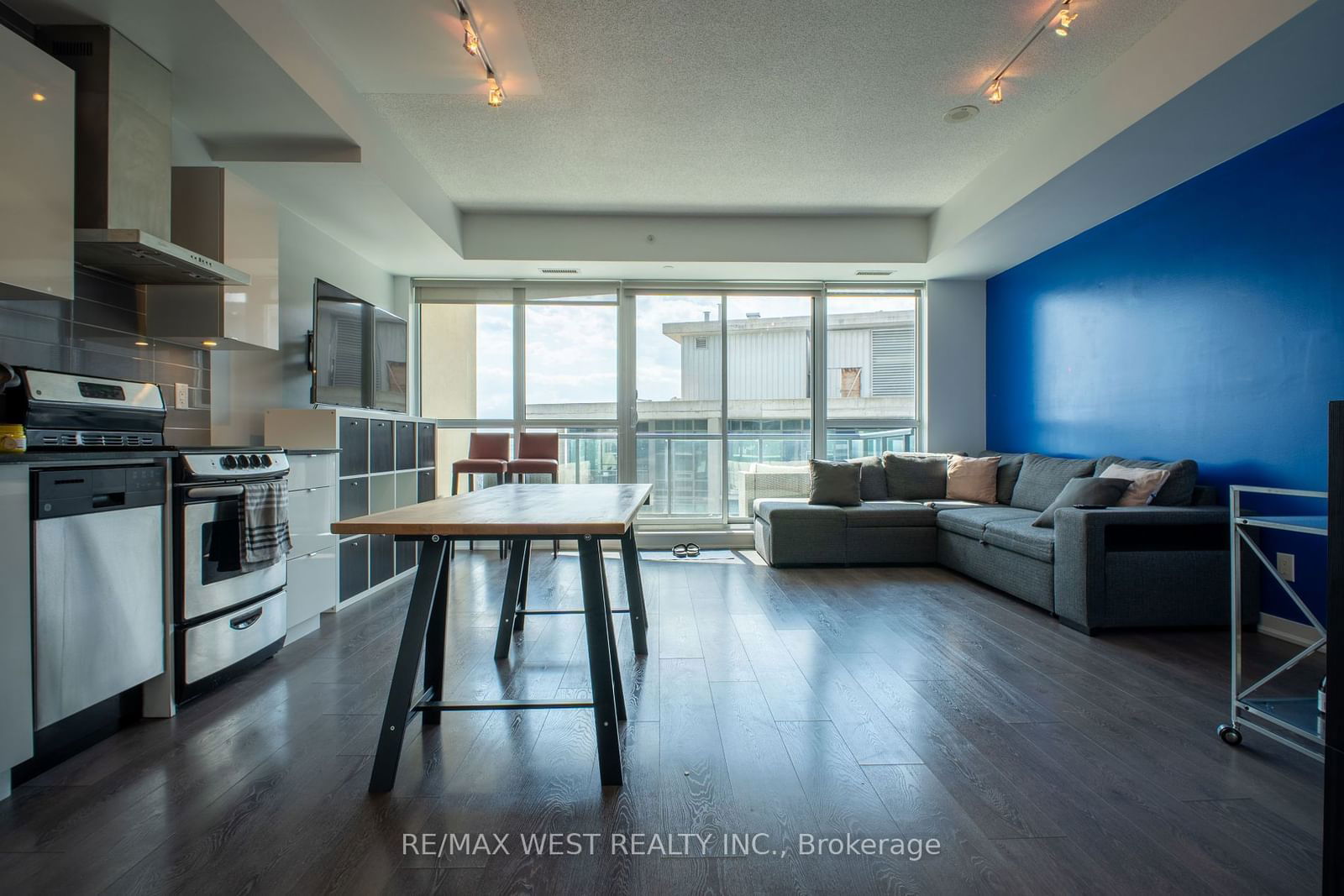 51 East Liberty St, unit 2016 for rent - image #7