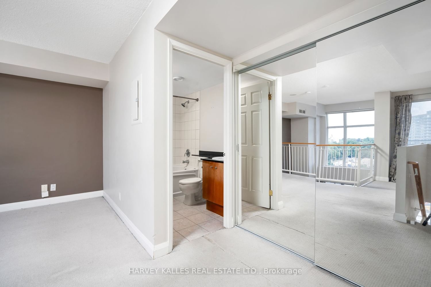 18 Merton St, unit 713 for sale - image #32