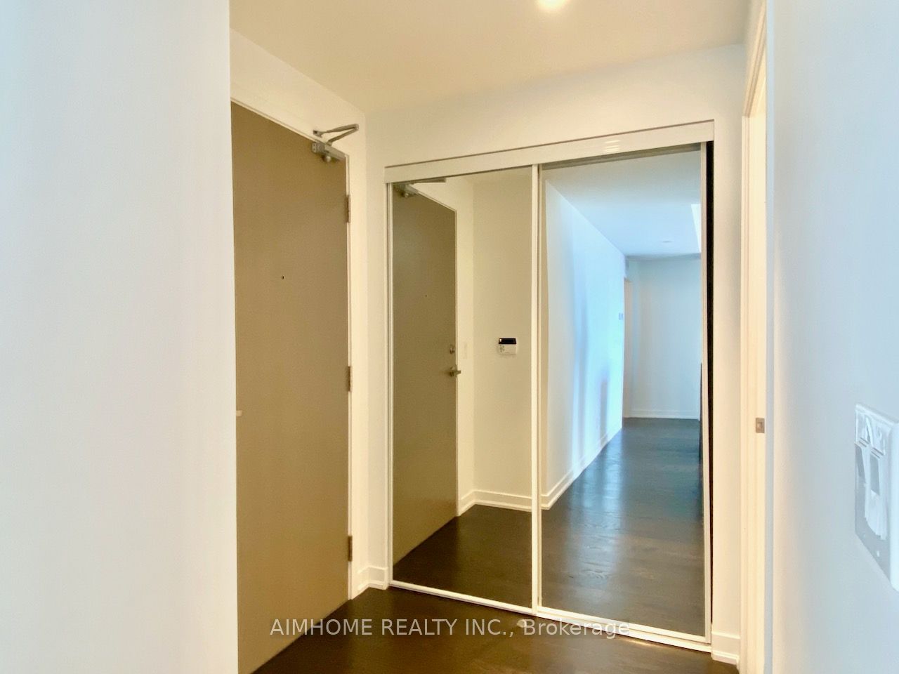 100 Harbour St, unit 6705 for rent