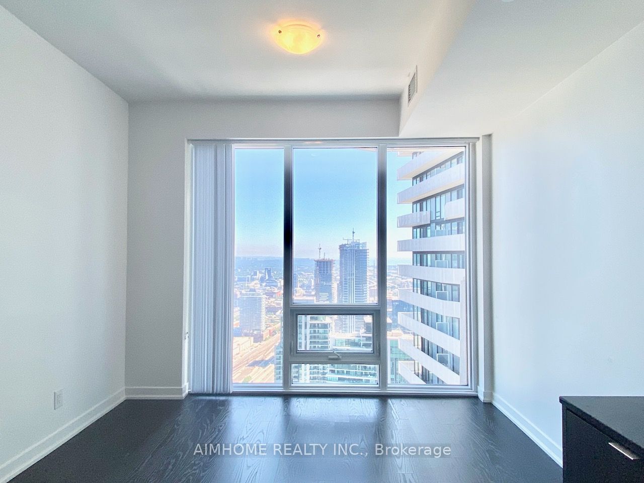 100 Harbour St, unit 6705 for rent