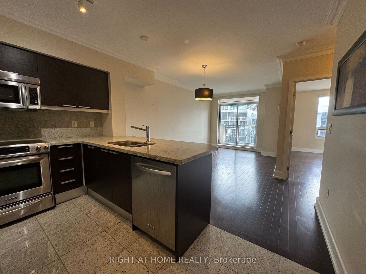 650 Sheppard Ave E, unit 618 for rent