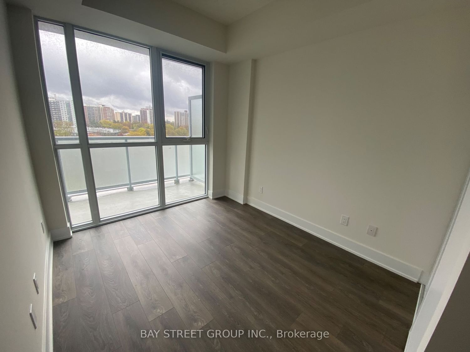 188 Fairview Mall Dr, unit 709 for rent - image #4