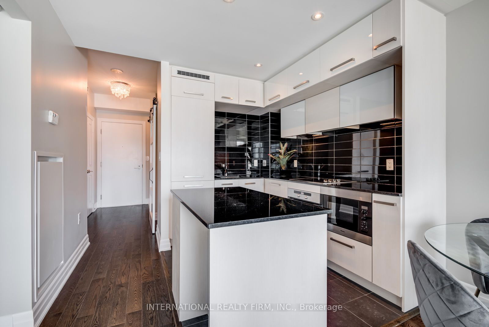 8 The Esplanade, unit 1503 for sale - image #4