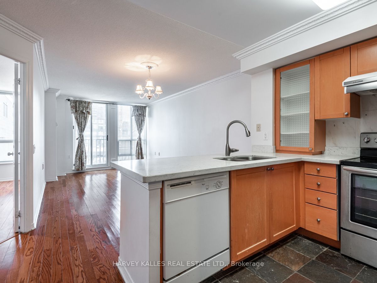 388 Bloor St E, unit 301 for rent - image #4