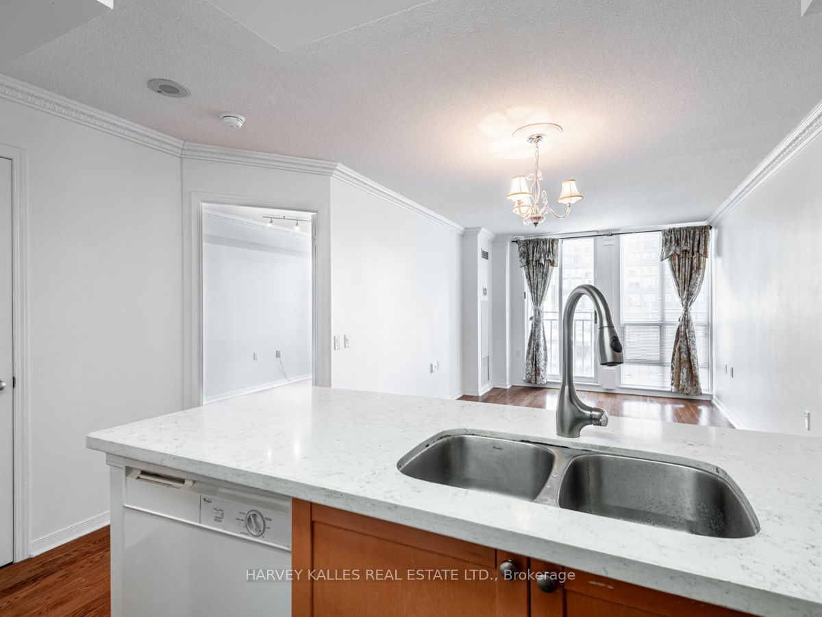 388 Bloor St E, unit 301 for rent - image #8