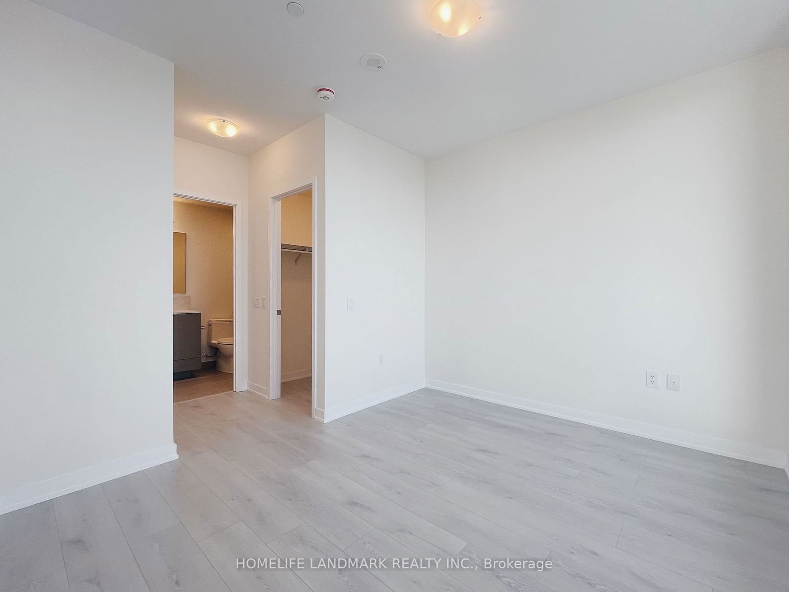 28 Freeland St, unit 3402 for sale - image #2