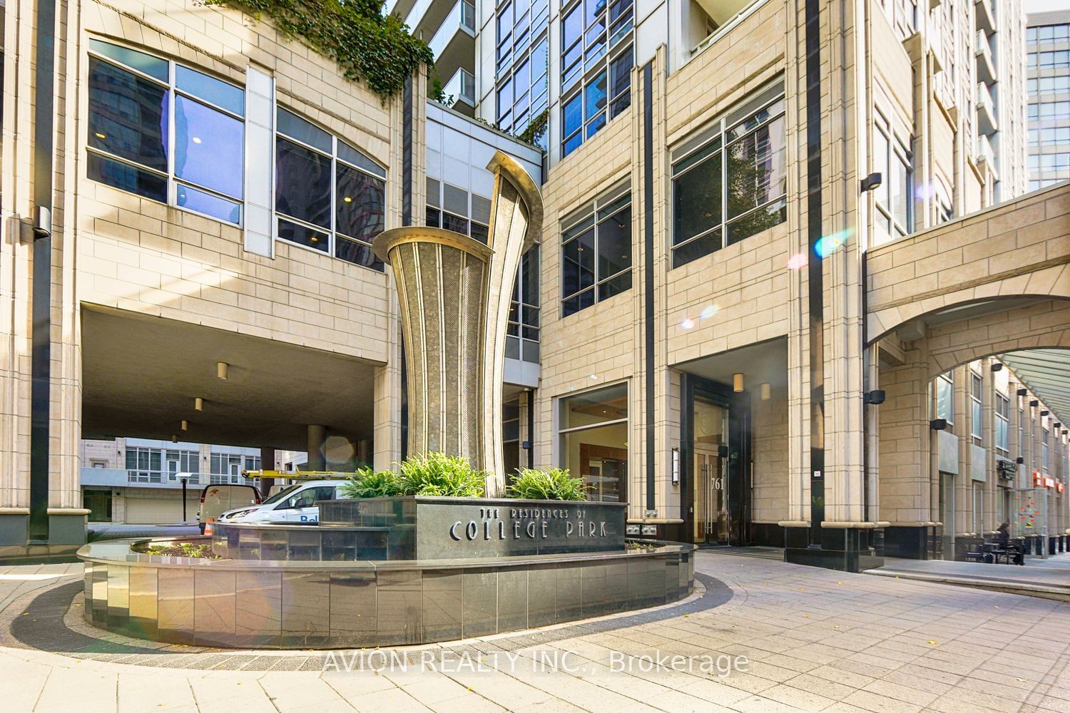 761 Bay St, unit 1608 for rent - image #1