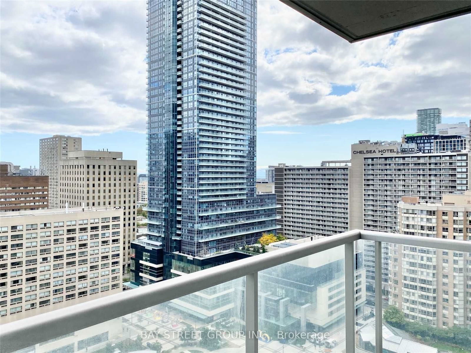 763 Bay St, unit 2104 for rent - image #12