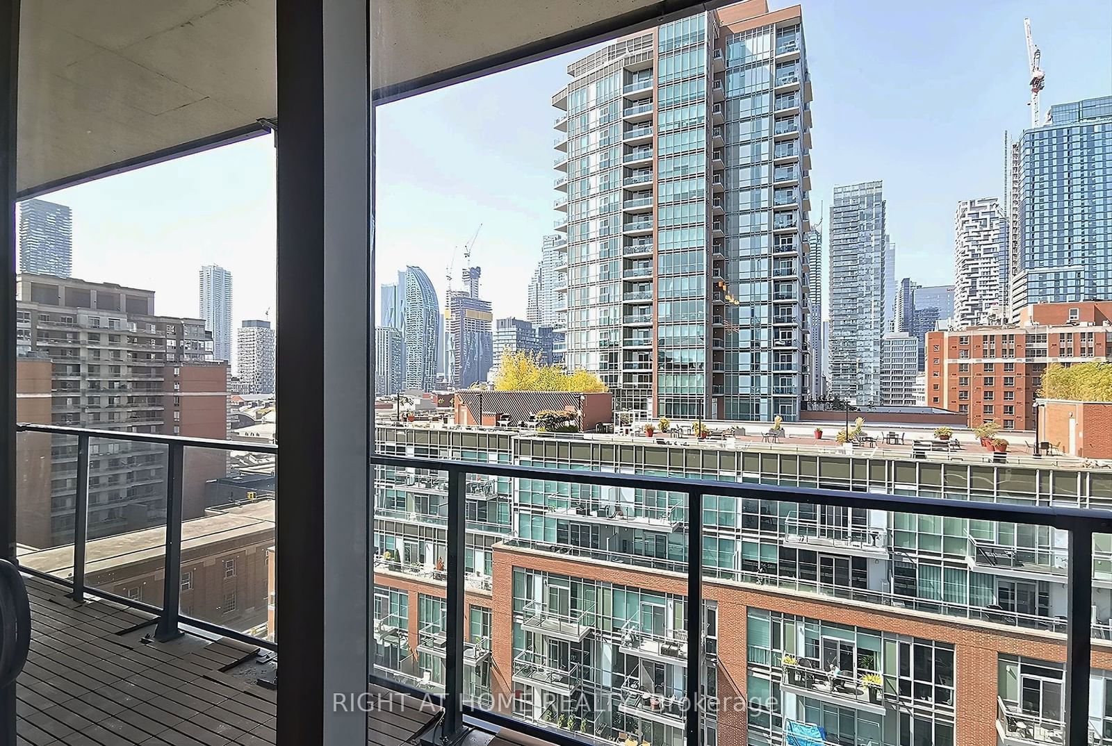 105 George St, unit 1012 for rent - image #16