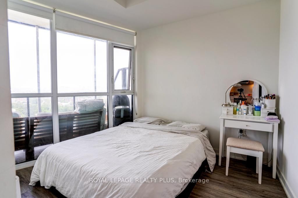 50 Ordnance St, unit 1407 for rent