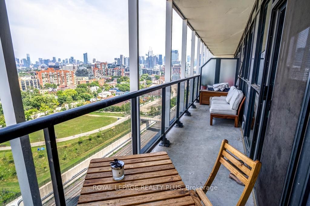 50 Ordnance St, unit 1407 for rent