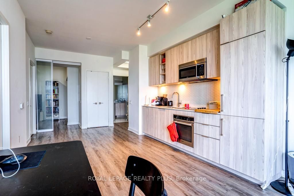 50 Ordnance St, unit 1407 for rent