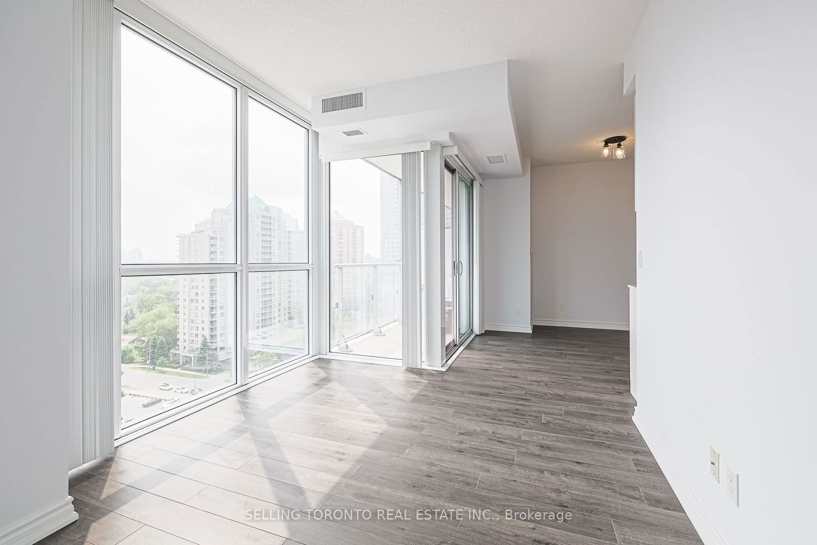 5180 Yonge St, unit 1005 for sale