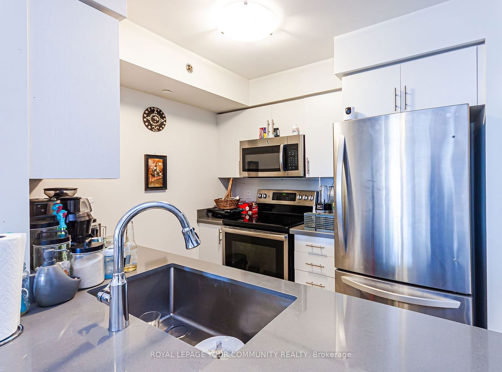 35 Saranac Blvd, unit 522 for rent - image #9