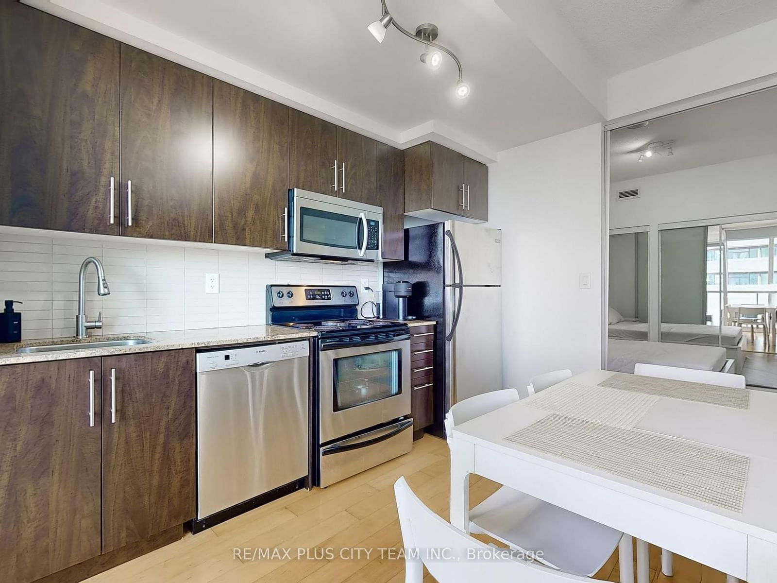 55 Bremner Blvd, unit 2211 for sale - image #10