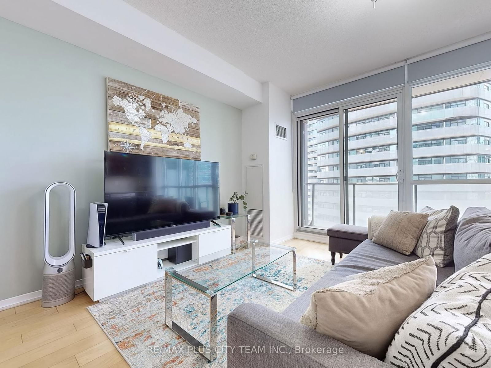 55 Bremner Blvd, unit 2211 for sale - image #4