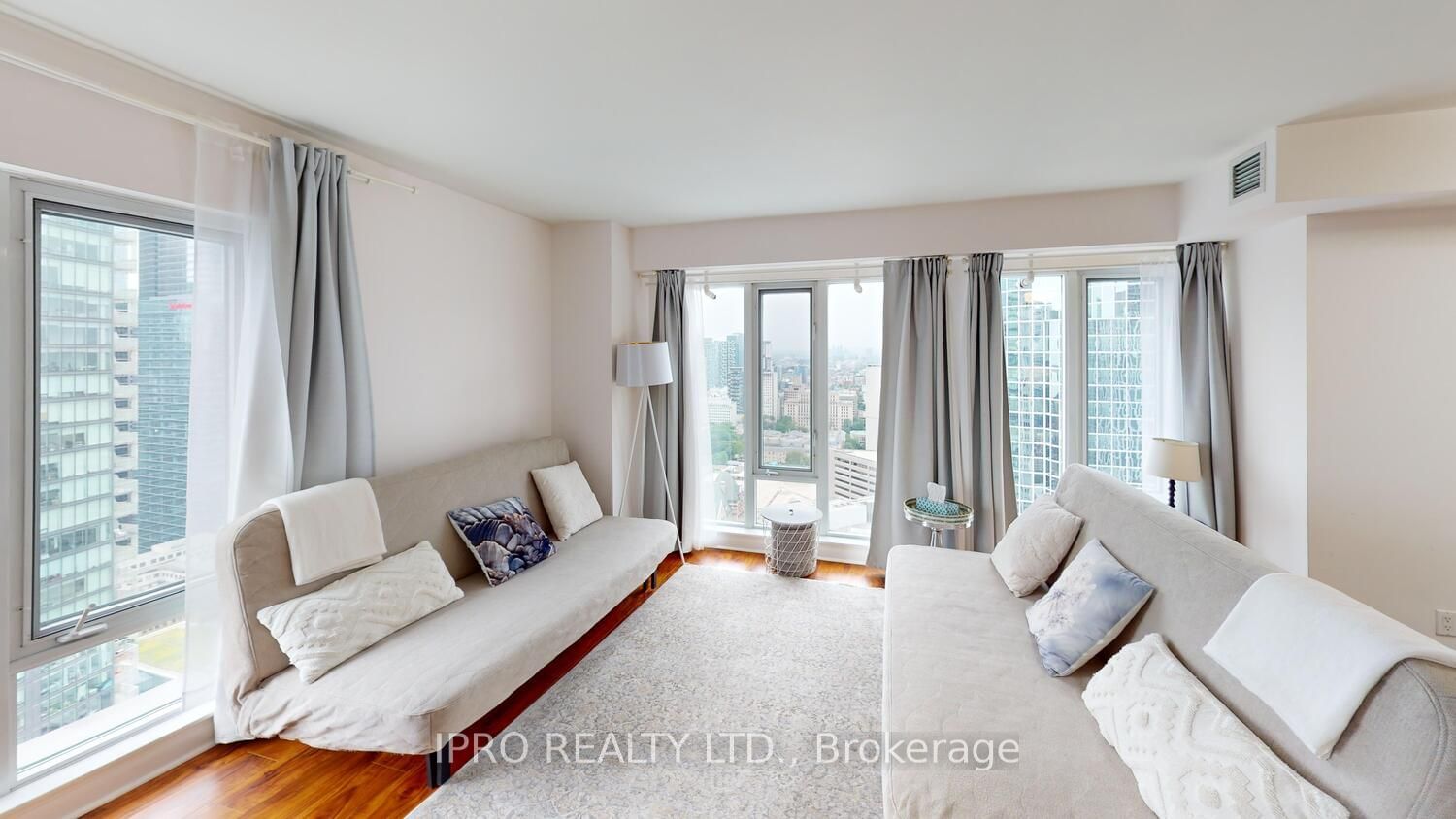 210 Victoria St, unit 4008 for rent