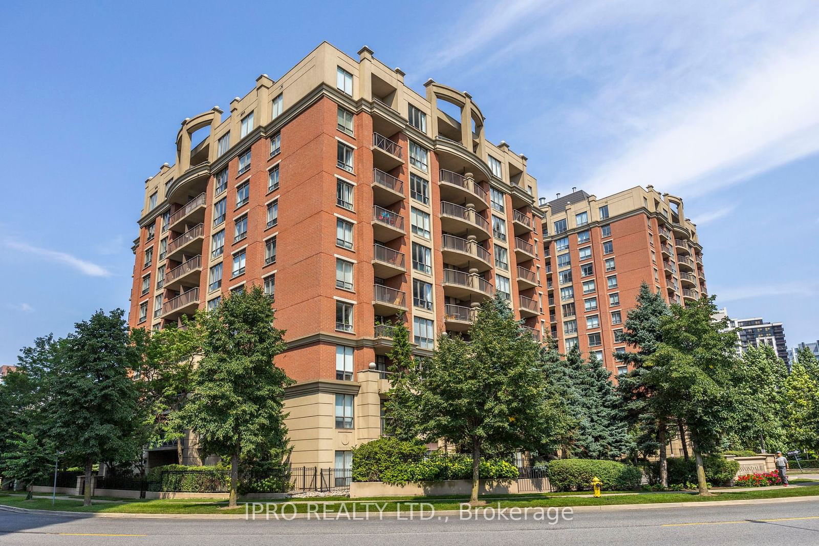 51 Harrison Garden Blvd, unit PH9 for sale - image #2