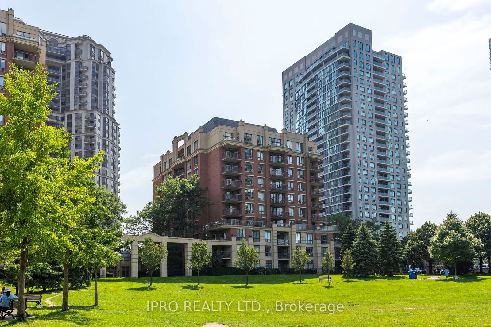 51 Harrison Garden Blvd, unit PH9 for sale