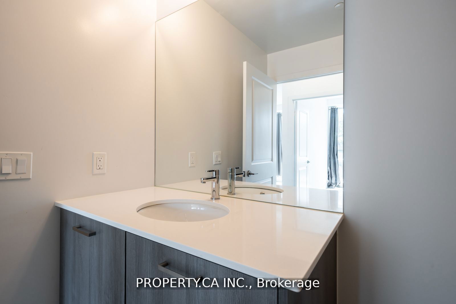 11 Lillian St, unit 201 for sale - image #13