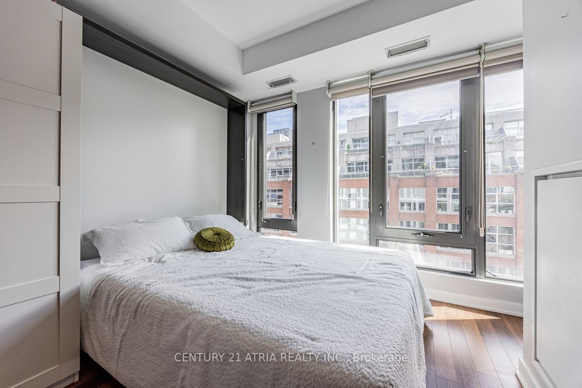 32 Camden St, unit 703 for rent - image #10