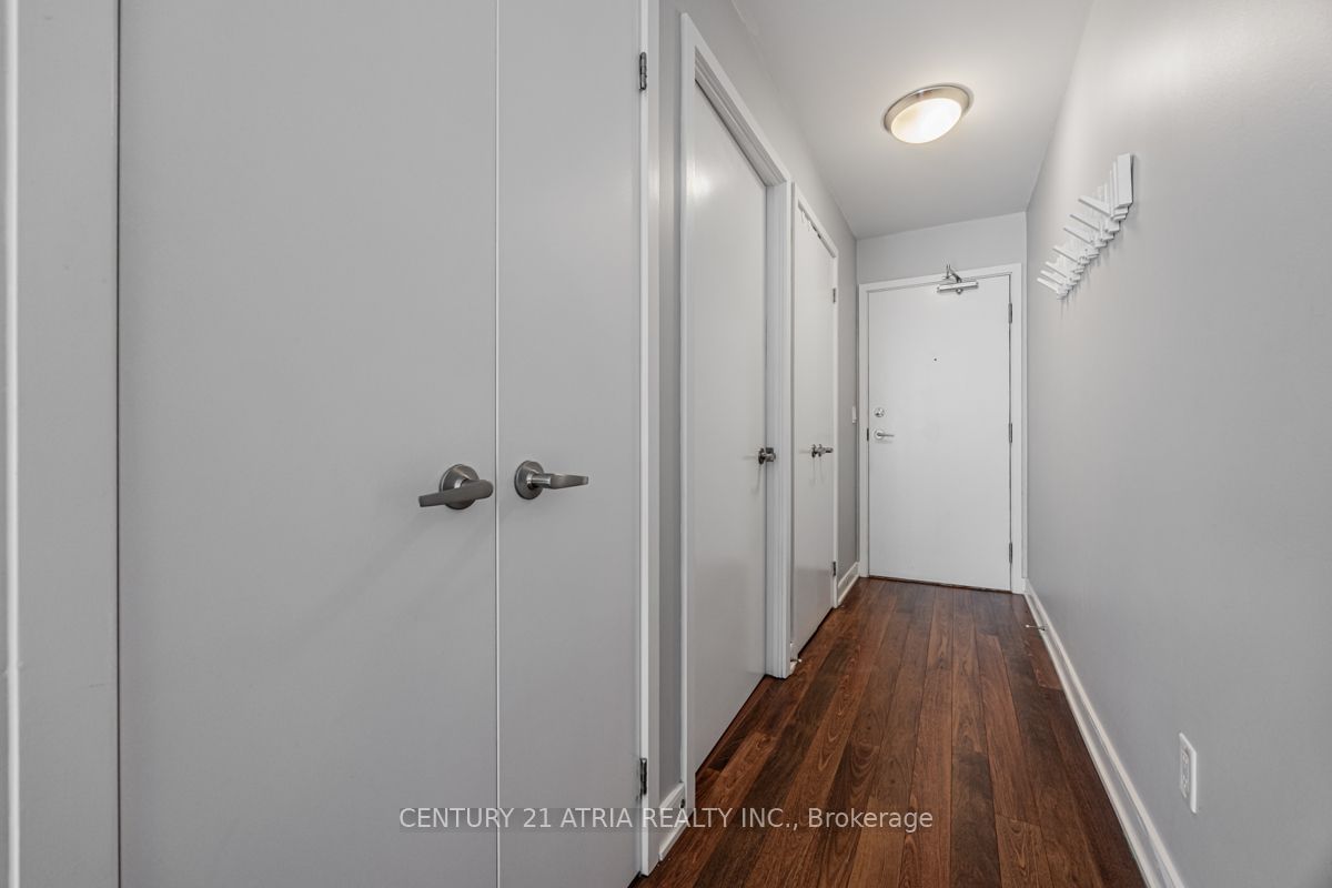 32 Camden St, unit 703 for rent - image #3